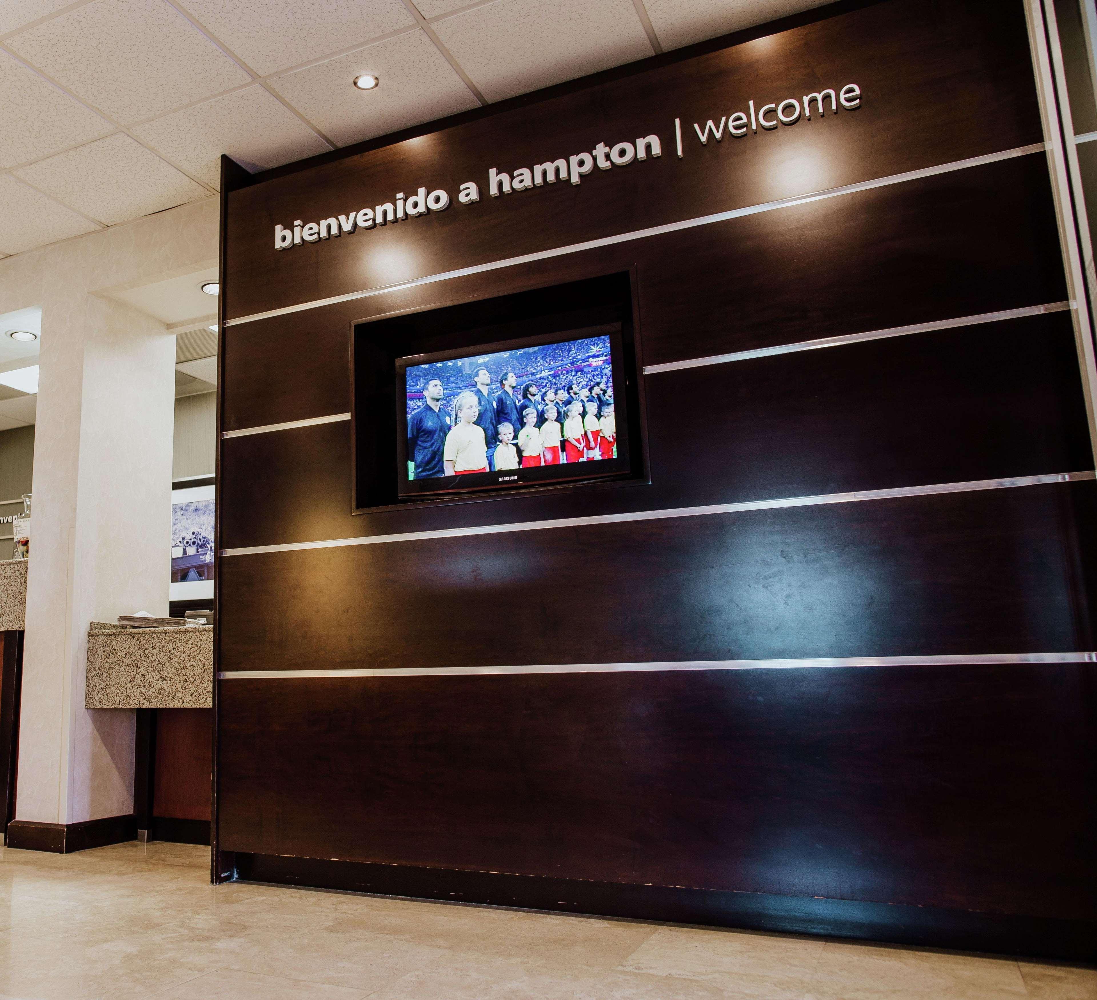 Hampton Airport-galerias 4* Torreón